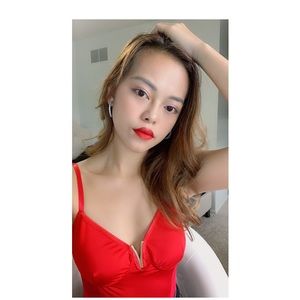 Hi all lover..This is Annie ❤️ Nice to meet you all..enjoy your shopping.